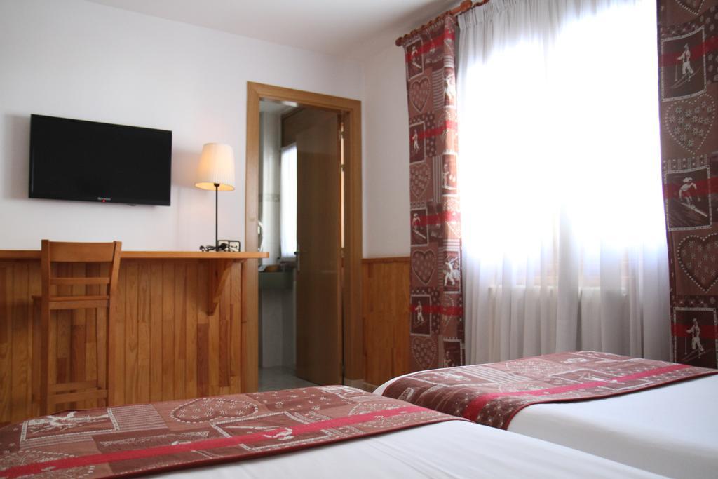 Hotel Bruxelles ソルデュ エクステリア 写真