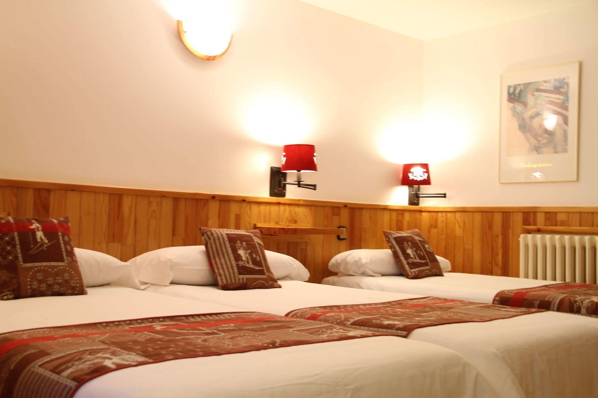 Hotel Bruxelles ソルデュ エクステリア 写真